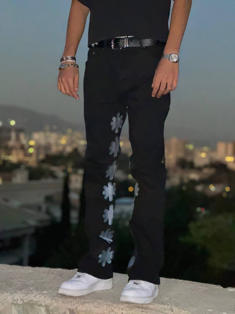 REWEAR — شلوار جین فلر مشکی لاست شدو (lostshadow Flare Jeans)